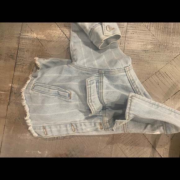 Zara Denim cropped Jacket - Picture 2 of 5
